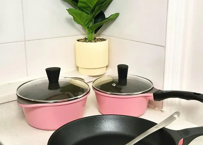 Appartement 오픈할인#홍대입구역#최대7명#1층#최신에어컨#세탁건조기#경복궁#성수#한강